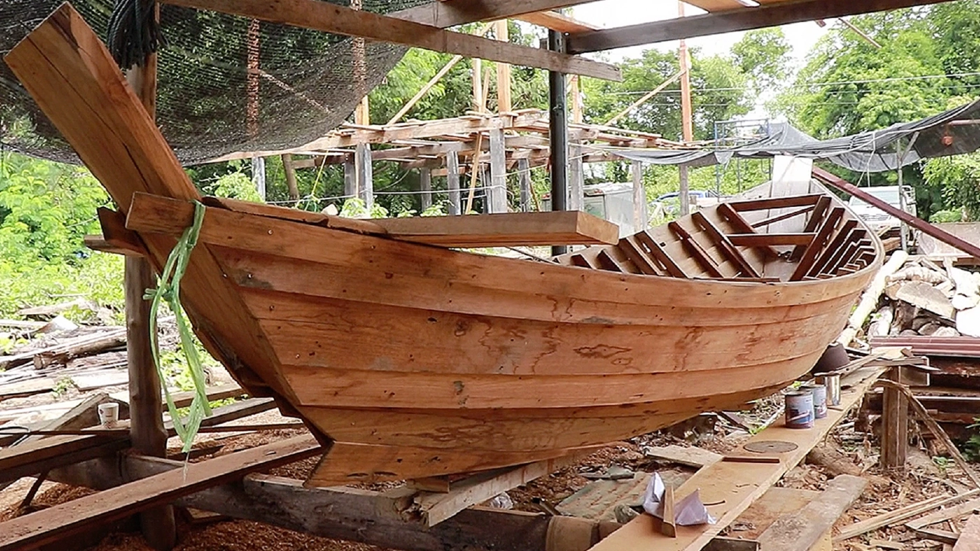 ส่องอาชีพ 'ช่างต่อเรือ' ทำเงินหลักแสน!