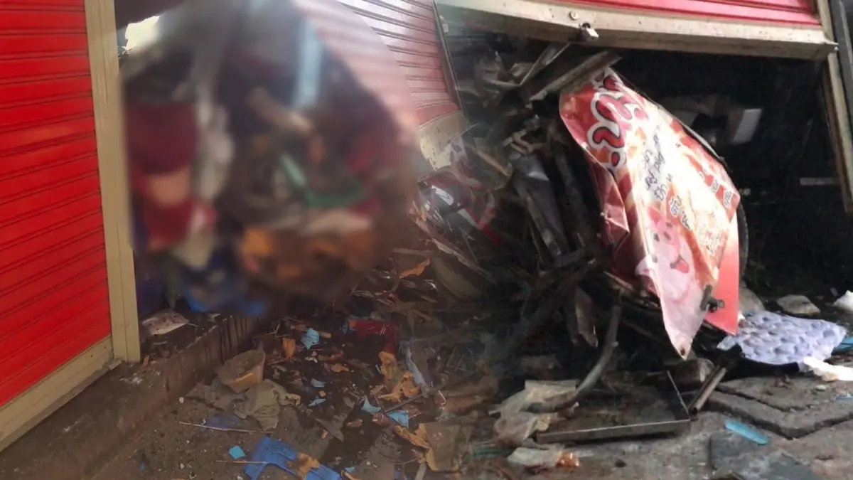 ลุงเมาขับชนผัว-เมียขายหมูปิ้งดับ ให้ชื่อตร.ผิดหวังทำสับสน ลุงเมาขับชนผัว-เมียขายหมูปิ้งดับ ให้ชื่อตร.ผิดหวังทำสับสน