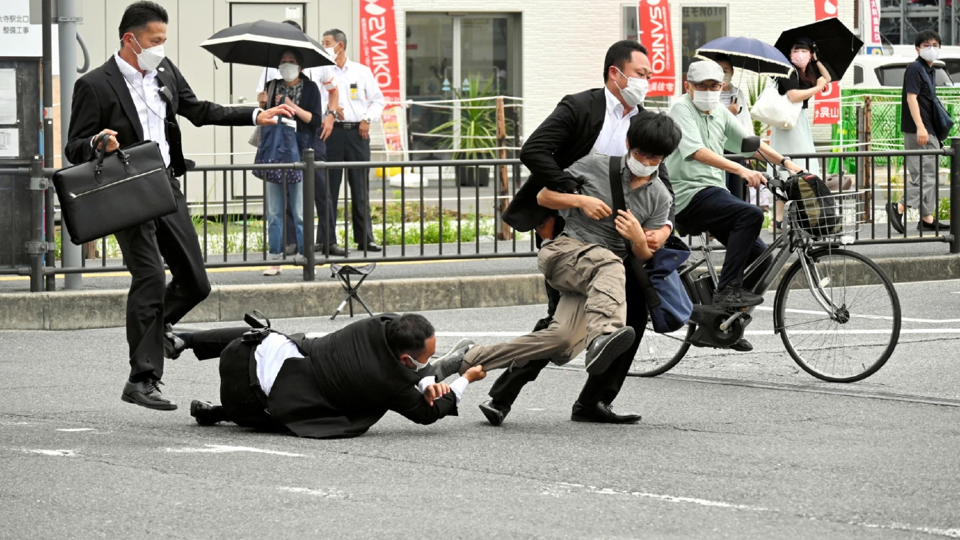 เผยมือสังหารอาเบะมีปืนทำเองหลายชนิด