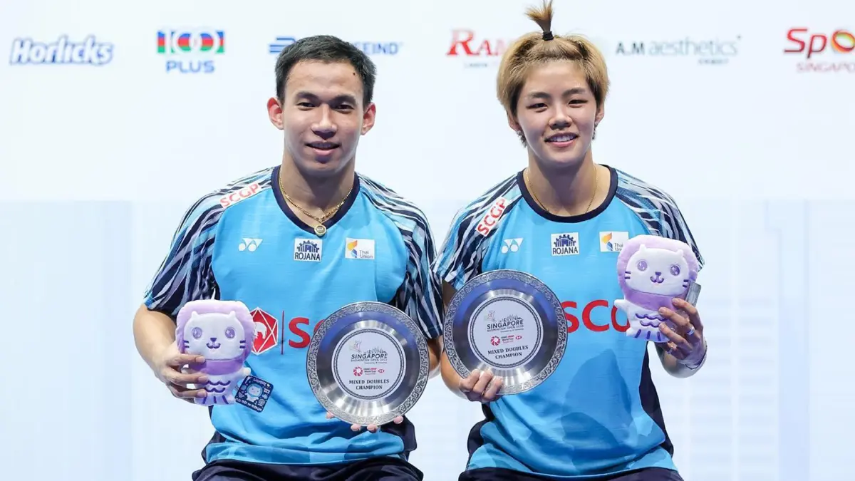 "บาส-ปอป้อ" โค่นคู่จีนป้องกันแชมป์แบดมินตัน "สิงคโปร์ โอเพ่น"