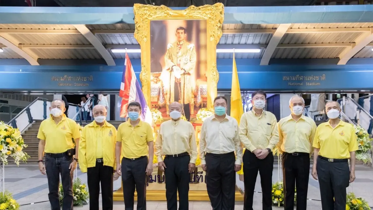 "กลุ่มบริษัทบีทีเอส" จัดพิธีจุดเทียนถวายพระพรชัยมงคล "กลุ่มบริษัทบีทีเอส" จัดพิธีจุดเทียนถวายพระพรชัยมงคล