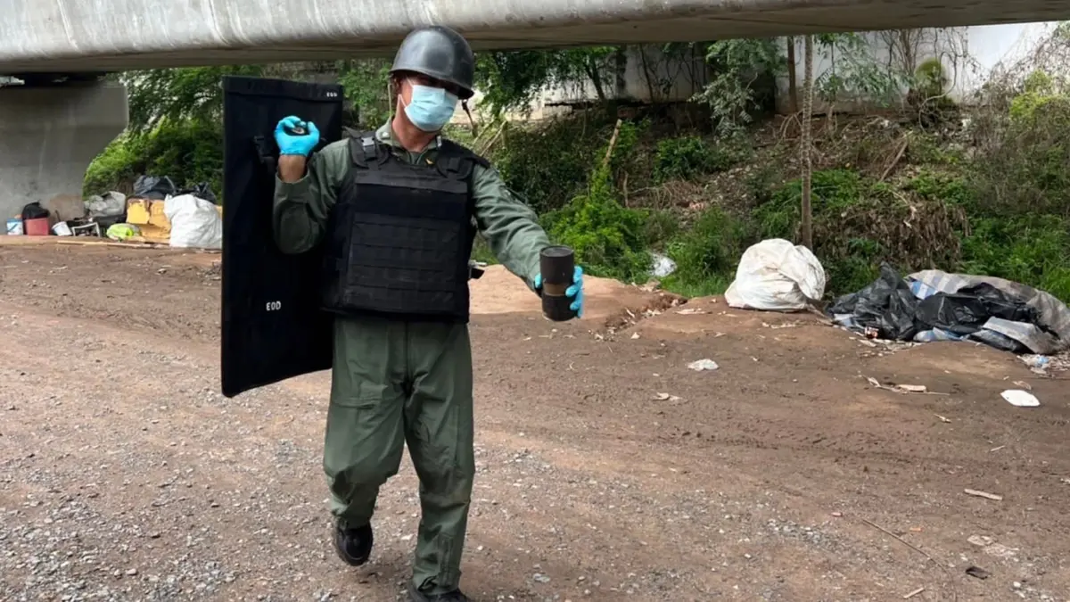 ขอนแก่นพบอีกระเบิด M 61 ซุกใต้ทางรถไฟ- EOD กู้สำเร็จ ขอนแก่นพบอีกระเบิด M 61 ซุกใต้ทางรถไฟ- EOD กู้สำเร็จ