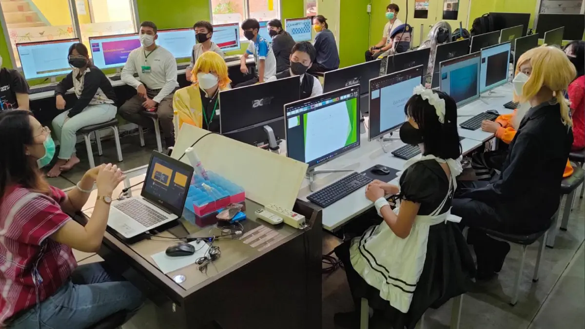 สุดฮือฮาโรงเรียนในเชียงใหม่ไฟเขียวใส่ชุดคอสเพลย์มาเรียน