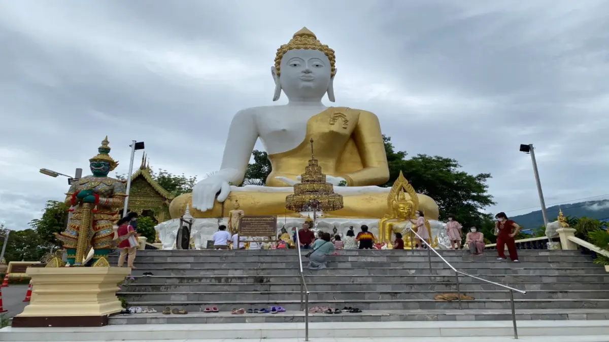 ท่องเที่ยวสายบุญเมืองเชียงใหม่คึกคัก