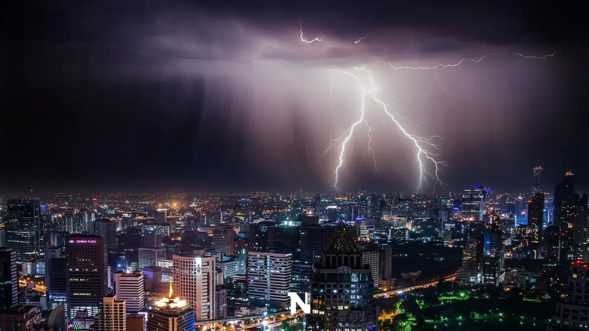 กรมอุตุฯ ชี้ผลกระทบมรสุม 37 จังหวัดเตรียมรับมือฝนตกหนัก กทม.มีฝน 60%
