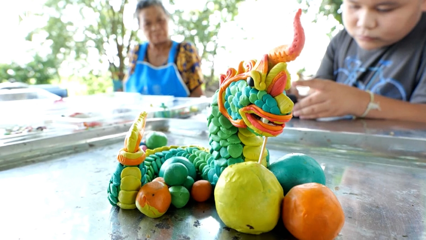 ปั้นจากจินตนาการ “น้องโฟร์วิล” ยอดฝีมือปั้นพญานาคจากดินน้ำมัน ปั้นจากจินตนาการ “น้องโฟร์วิล” ยอดฝีมือปั้นพญานาคจากดินน้ำมัน