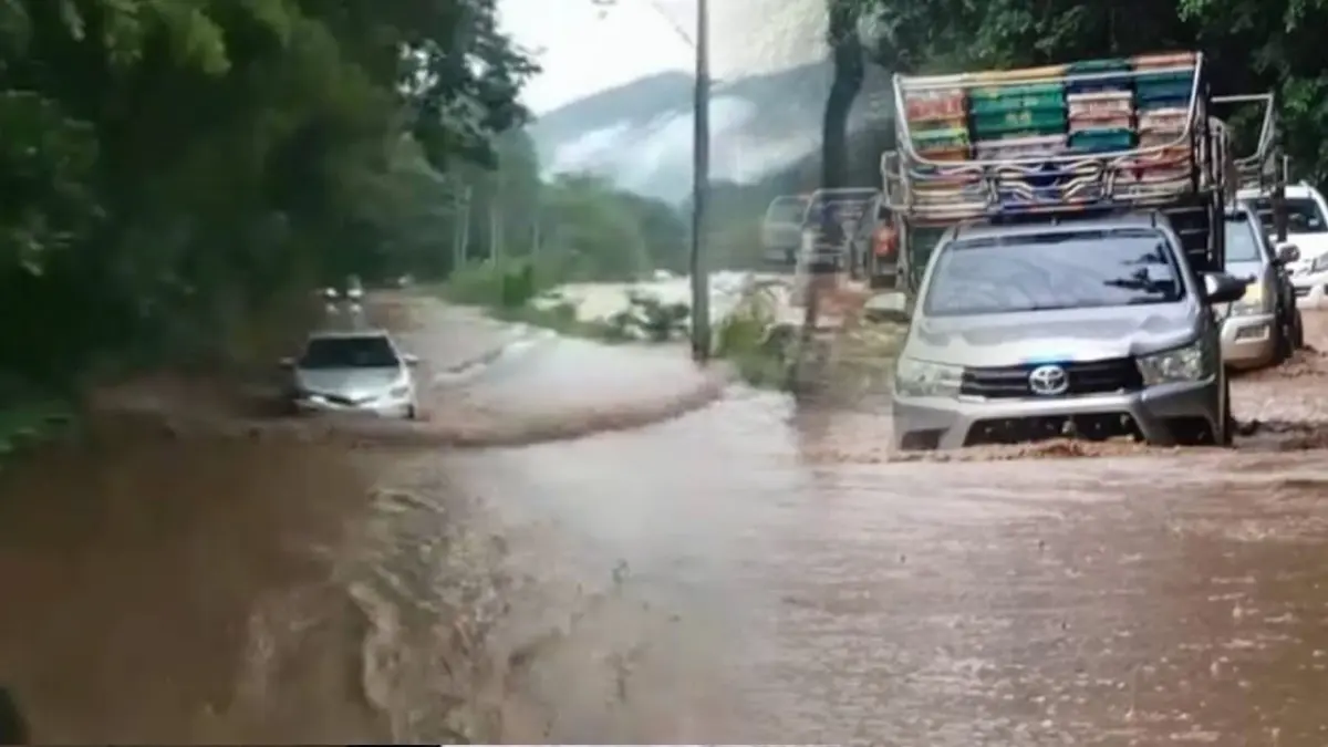 ฝนถล่ม น้ำแม่แจ่มเชียงใหม่ ล้นท่วม ถ.เชียงใหม่ - แม่ฮ่องสอน 1.2 เมตร (มีคลิป)
