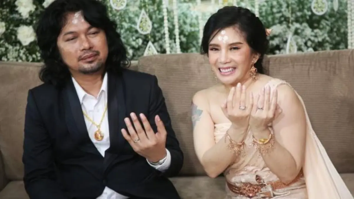 ด่วน "กานต์ วิภากร" ลั่นหย่า "เสก โลโซ" 15 ส.ค.นี้ หากพาลูกกลับบ้านไม่ได้ ด่วน "กานต์ วิภากร" ลั่นหย่า "เสก โลโซ" 15 ส.ค.นี้ หากพาลูกกลับบ้านไม่ได้