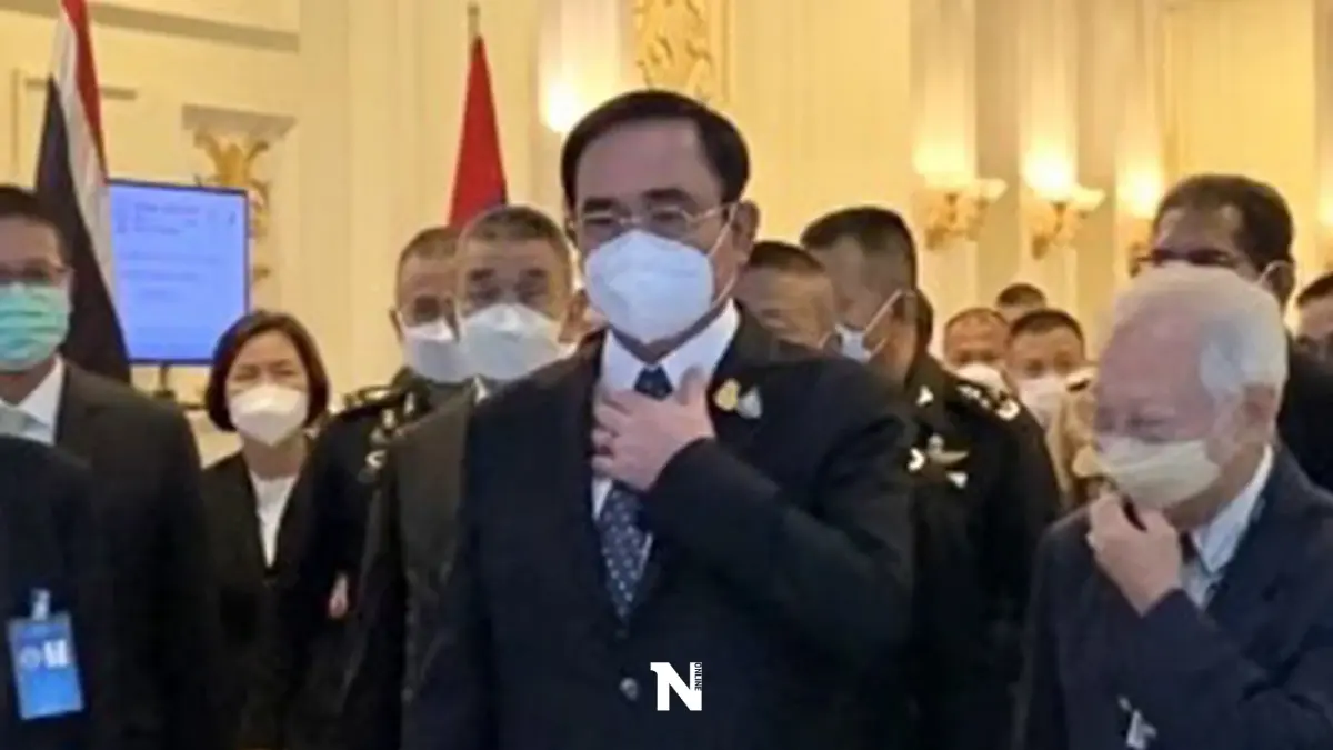 ยิ้มลูกเดียว! "บิ๊กตู่"ไม่ตอบทุกคำถามสื่อ หลังเสร็จงานรีบขึ้นรถกลับ ยิ้มลูกเดียว! "บิ๊กตู่"ไม่ตอบทุกคำถามสื่อ หลังเสร็จงานรีบขึ้นรถกลับ