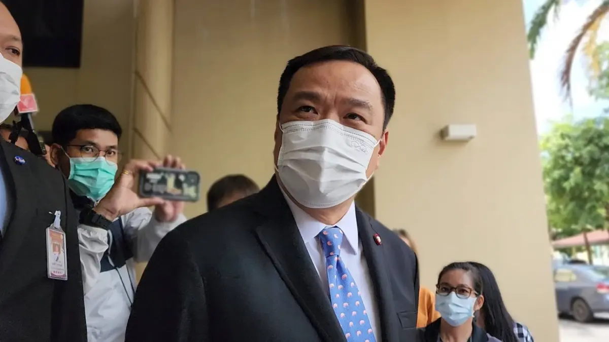 "อนุทิน" ขออภัยหลัง "ศุภชัย" ประกาศศึกแพทย์ชนบท ชี้ไม่ใช่มติพรรค