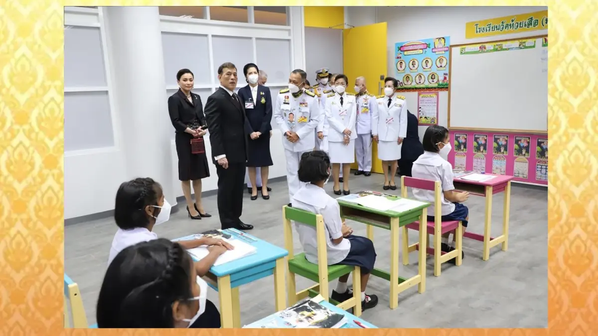 ในหลวง พระราชินี เสด็จฯ เปิดอาคารสถานีวิทยุโทรทัศน์การศึกษาทางไกลผ่านดาวเทียมแห่งใหม่