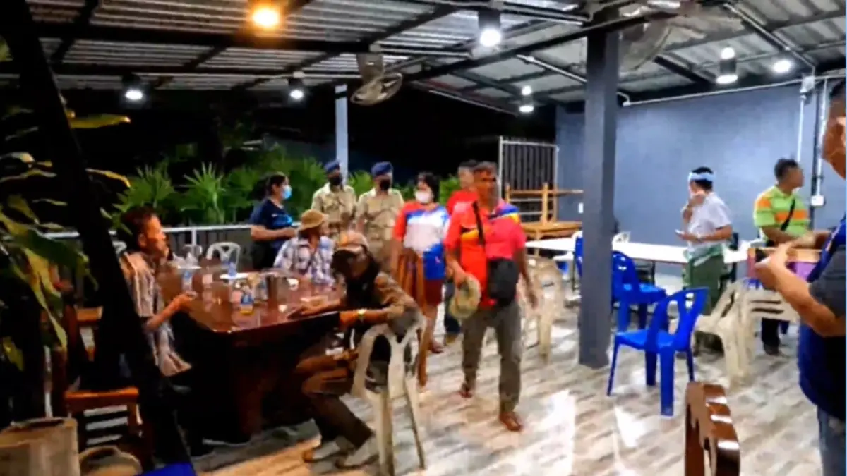 งามหน้า ฝ่ายปกครองตรัง บุกจับบ่อนโปปั่น เจอทั้งนักการเมือง ผู้นำท้องถิ่น งามหน้า ฝ่ายปกครองตรัง บุกจับบ่อนโปปั่น เจอทั้งนักการเมือง ผู้นำท้องถิ่น