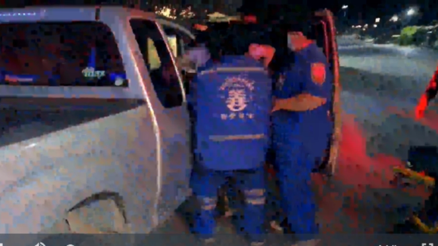 นาทีชีวิต ช่วยครูสาวคิดสั้น กินยานอนหลับจุดเตาอั้งโล่รมควันตัวเองในรถ นาทีชีวิต ช่วยครูสาวคิดสั้น กินยานอนหลับจุดเตาอั้งโล่รมควันตัวเองในรถ