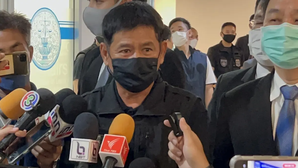 "ชัยวัฒน์" พร้อมพวก เข้ารับทราบข้อหาเพิ่มคดี"บิลลี่ พอละจี"