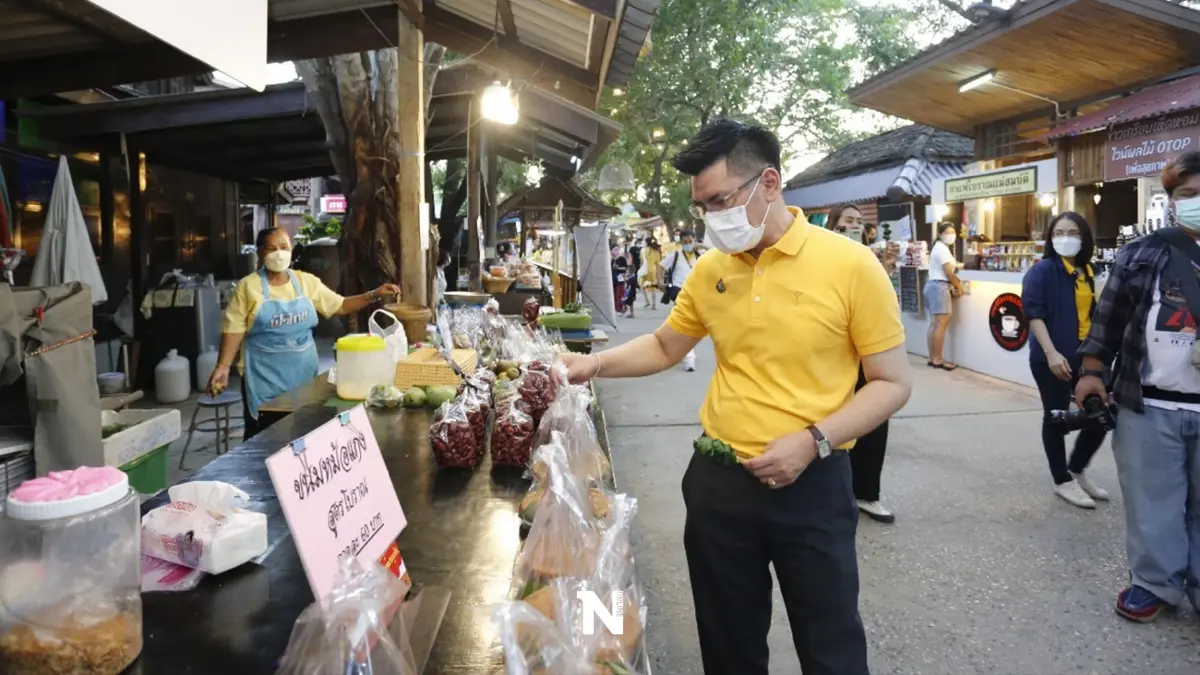 อธิบดีค้าภายในพาชม"ตลาดต้องชม กรมการค้าภายใน น้อมรวมใจเทิดไท้องค์ราชัน” 