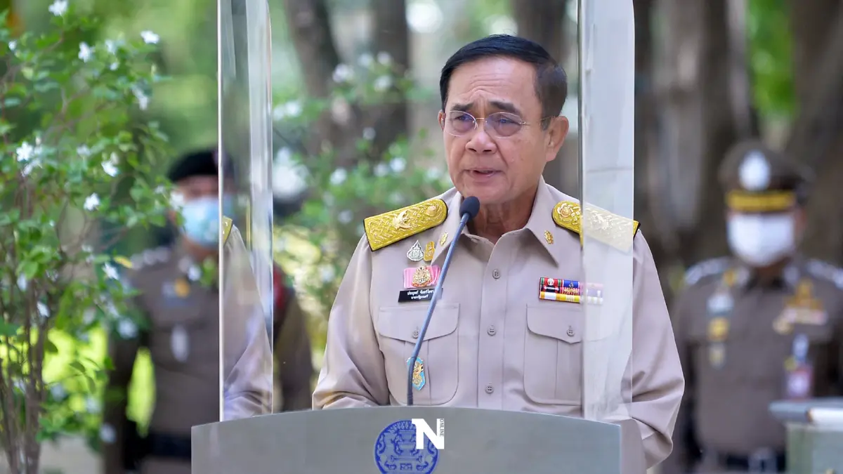 นายกรัฐมนตรี ย้ำปมวาระ 8 ปีเป็นเรื่องของศาล ปัดตามรอย'ป๋าเปรม' นายกรัฐมนตรี ย้ำปมวาระ 8 ปีเป็นเรื่องของศาล ปัดตามรอย'ป๋าเปรม'