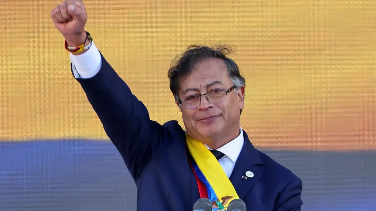 ประธานาธิบดีโคลอมเบียคนใหม่ขึ้นรับตำแหน่ง