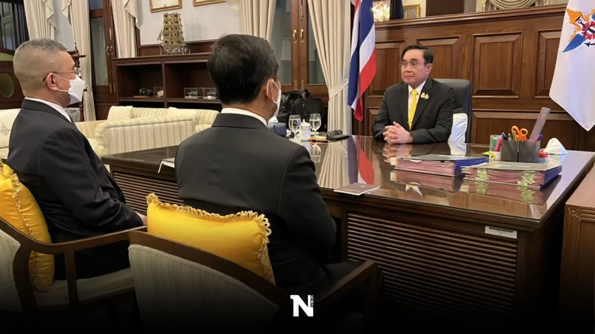 กลาโหมเปิดภาพแรก "บิ๊กตู่" เข้าทำงานนั่งหารือส่วนตัว "บิ๊กช้าง-บิ๊กหน่อย" กลาโหมเปิดภาพแรก "บิ๊กตู่" เข้าทำงานนั่งหารือส่วนตัว "บิ๊กช้าง-บิ๊กหน่อย"