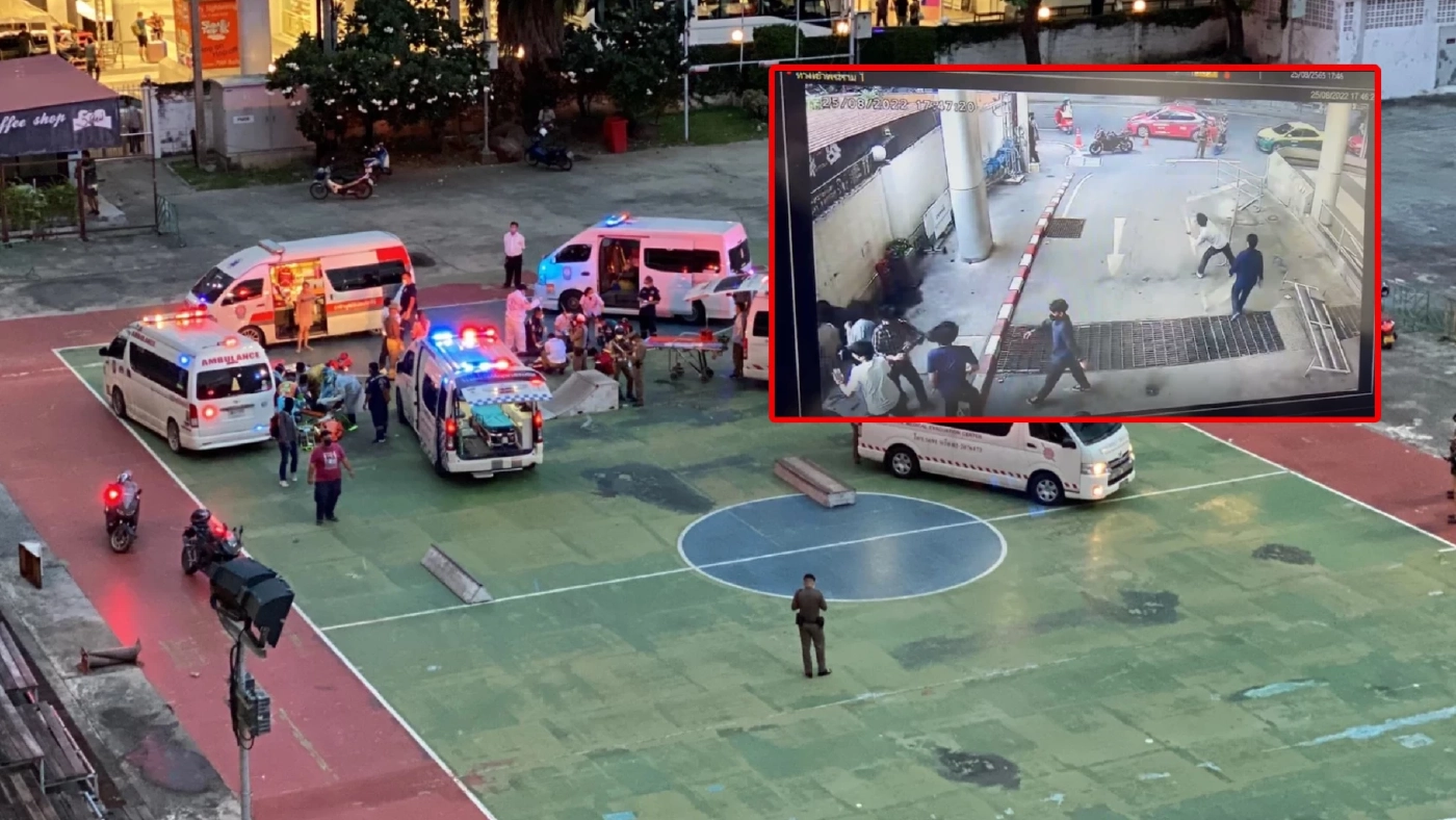 เปิดนาทีชุลมุน “ช่างกล 2 สถาบัน” ยกพวกตีกัน สนั่นลานกีฬาย่านปทุมวัน (ชมคลิป) เปิดนาทีชุลมุน “ช่างกล 2 สถาบัน” ยกพวกตีกัน สนั่นลานกีฬาย่านปทุมวัน (ชมคลิป)