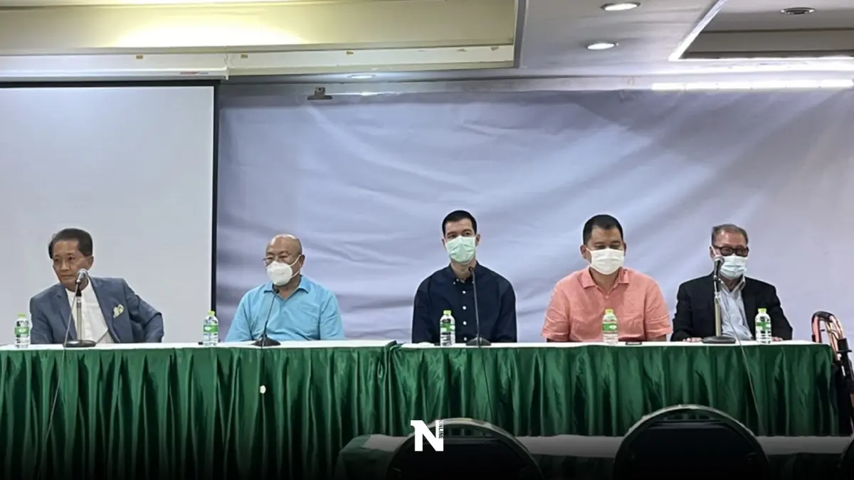 หวั่นไฟลามทุ่ง "8 ปีนายก" แนะ"ลุงตู่"หยุดปฏิบัติหน้าที่ก่อนศาลรธน.ชี้ชะตา