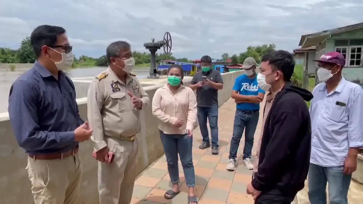 โยธาอ่างทอง สั่งผู้รับเหมาเร่งซ่อมเขื่อนคลองโผงเผง หลังทรุดตัวทำน้ำท่วม