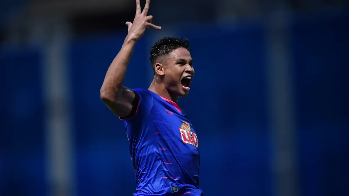 บีจีถล่มท่าเรือ 4-2 ขยับขึ้นที่ 7 ศึกไทยลีก