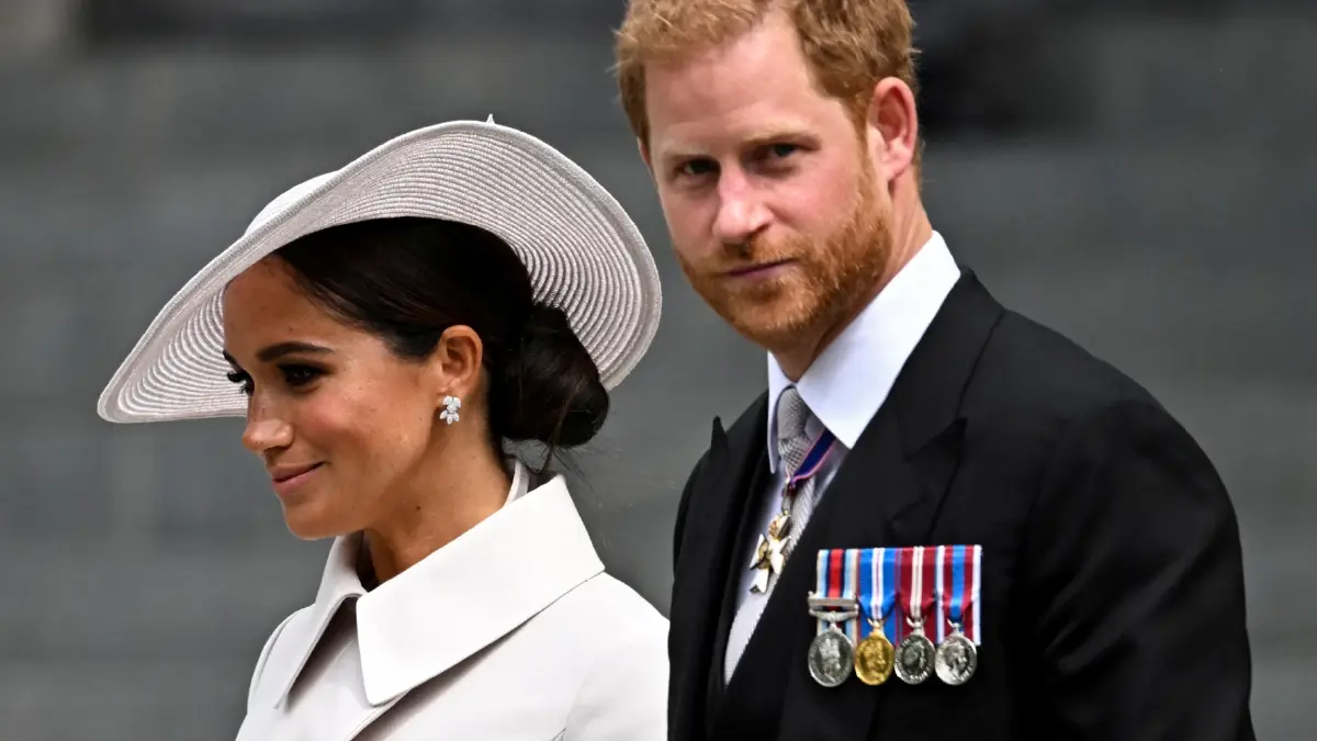 สื่ออังกฤษเผย พระเจ้าชาร์ลส์ เบรคเมแกนไม่ให้ไปบัลมอรัล สื่ออังกฤษเผย พระเจ้าชาร์ลส์ เบรคเมแกนไม่ให้ไปบัลมอรัล