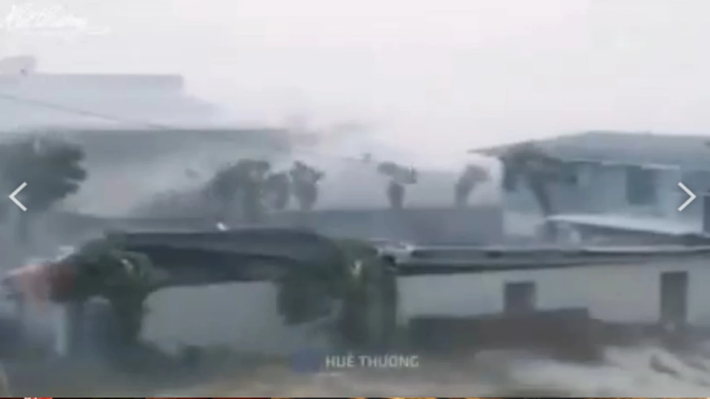 สะพรึง! เปิดภาพนาทีพายุซูเปอร์ไต้ฝุ่น "โนรู" ถล่มยับเวียดนาม (มีคลิป)