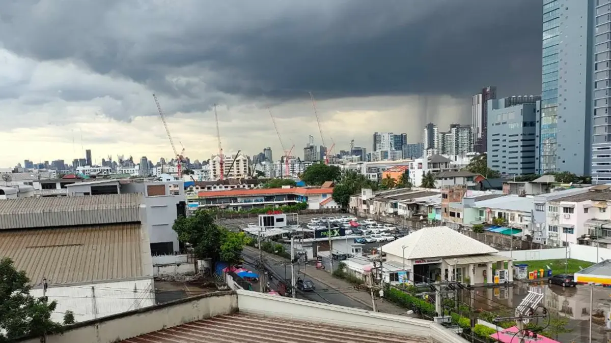 สภาพอากาศวันนี้ ฝนตกหนัก-หนักมาก กทม. สาหัสแน่ร้อยละ 80 ของพื้นที่