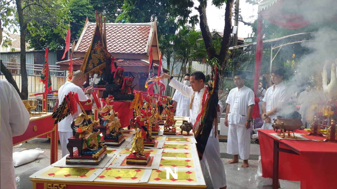 วัดหงส์รัตนารามฯ จัดพิธีเบิกเนตรองค์เทพ เริ่มงาน “พหุวัฒนธรรม ถือศีล กินเจ” (มีคลิป)