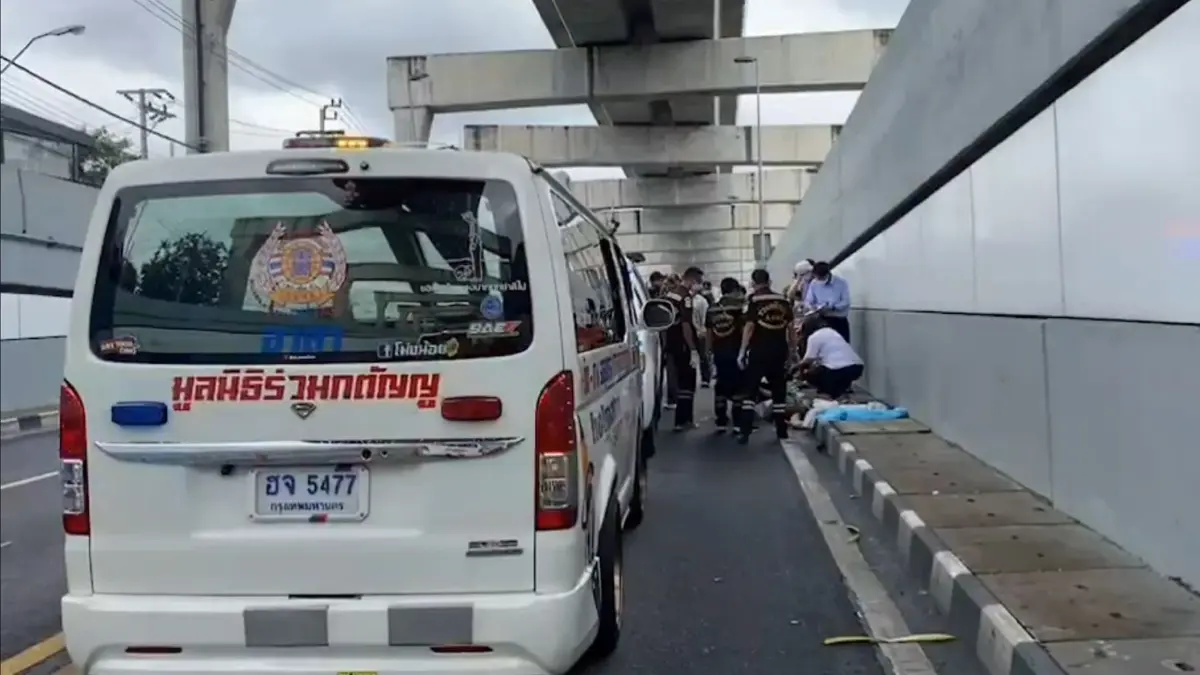 สลด แม่เฒ่าวัย 71 ดิ่งสะพานลอยดับ - เร่งประสานหาญาติ