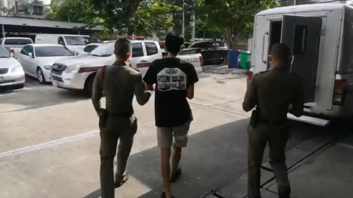 ตร.สุทธิสาร ฝากขัง แก๊งนักเรียนกราดยิงงานแต่ง พร้อมคัดค้านการประกันตัว ตร.สุทธิสาร ฝากขัง แก๊งนักเรียนกราดยิงงานแต่ง พร้อมคัดค้านการประกันตัว