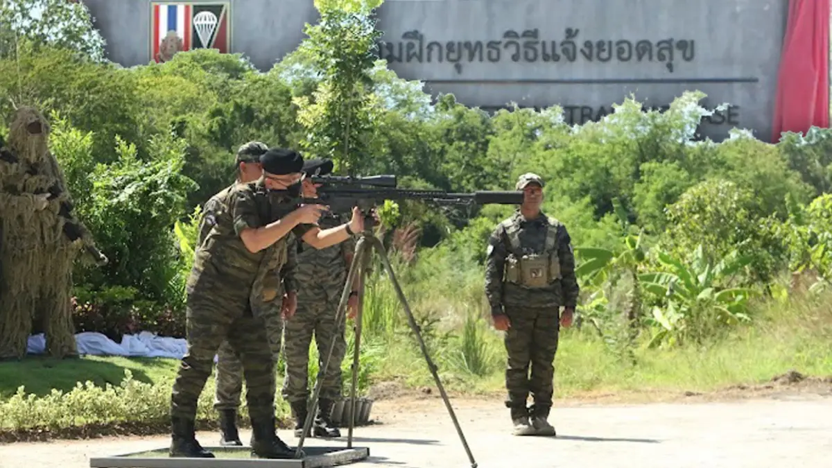 ผบ.ตร.ลั่นกระสุนไรเฟิล เบิกฤกษ์ เปิดสนามฝึกยุทธวิธี ผบ.ตร.ลั่นกระสุนไรเฟิล เบิกฤกษ์ เปิดสนามฝึกยุทธวิธี