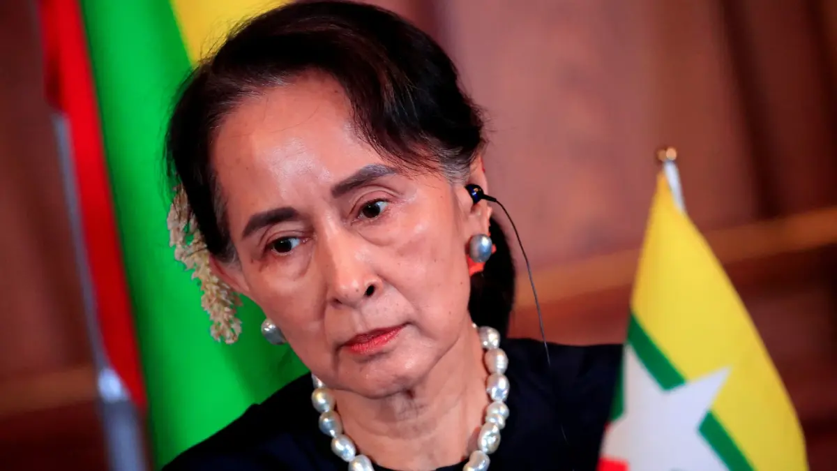ศาลเมียนมาตัดสินจำคุก "ซูจี" และที่ปรึกษาชาวออสเตรเลีย 3 ปี ศาลเมียนมาตัดสินจำคุก "ซูจี" และที่ปรึกษาชาวออสเตรเลีย 3 ปี