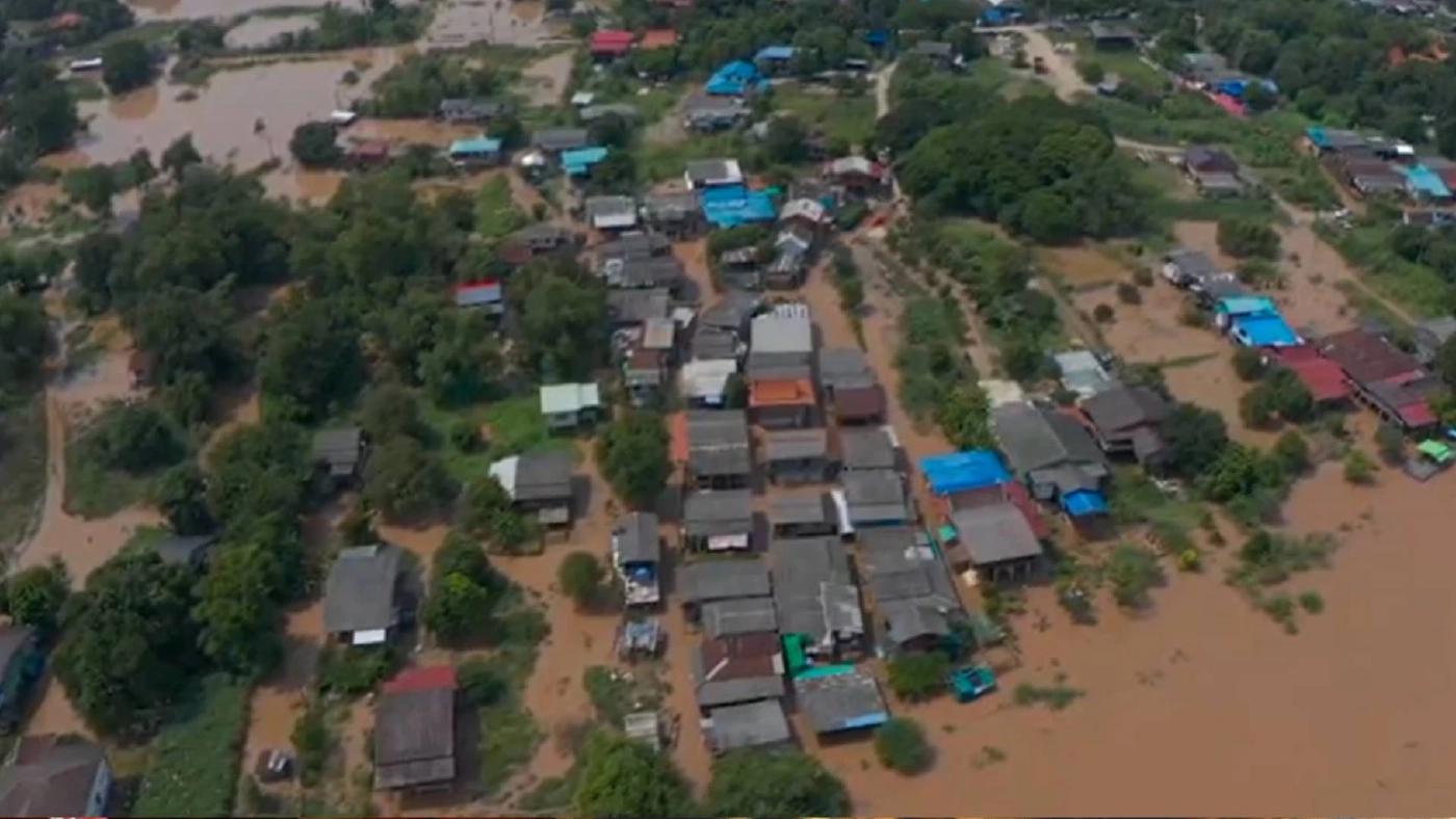 ชาวอยุธยาอ่วม หลังถูกน้ำท่วมแล้ว 9 อำเภอ ชาวบ้านหวั่นใกล้เคียงปี 2554 ชาวอยุธยาอ่วม หลังถูกน้ำท่วมแล้ว 9 อำเภอ ชาวบ้านหวั่นใกล้เคียงปี 2554