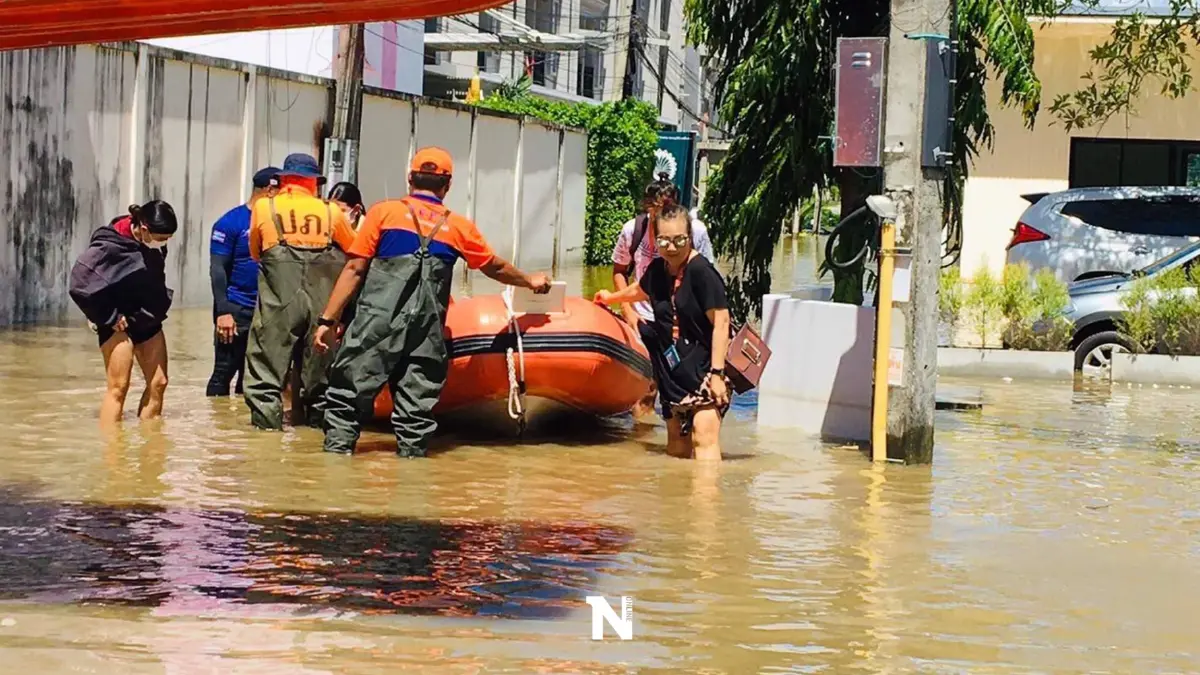 ปภ. สั่งเฝ้าระวังและเร่งช่วยเหลือประชาชน 7 จังหวัดน้ำท่วม ปภ. สั่งเฝ้าระวังและเร่งช่วยเหลือประชาชน 7 จังหวัดน้ำท่วม