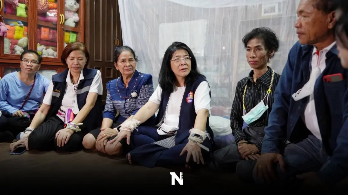 "สุดารัตน์”นอนบ้านชาวบ้านโชว์ความเป็นลูกอีสาน คิกออฟแคมเปญบำนาญปชช.