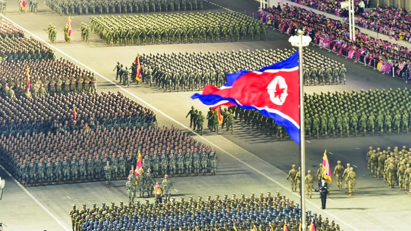 ทหารเกาหลีเหนือที่ยากจนต้องใช้แรงงานหนัก