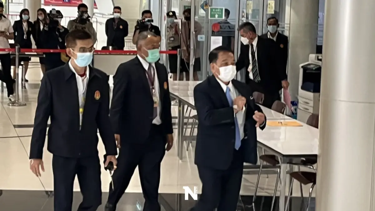 ทีมกม.นายกฯถึงศาลรธน.ฟังคำวินิจฉัยวาระ8ปี เผย"บิ๊กตู่"สภาพจิตใจปกติ ทีมกม.นายกฯถึงศาลรธน.ฟังคำวินิจฉัยวาระ8ปี เผย"บิ๊กตู่"สภาพจิตใจปกติ