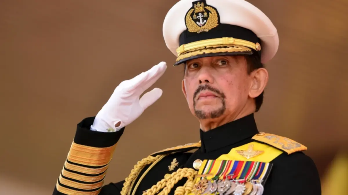 สุลต่านแห่งบรูไนขึ้นแท่นกษัตริย์ครองราชย์ยาวนานที่สุด สุลต่านแห่งบรูไนขึ้นแท่นกษัตริย์ครองราชย์ยาวนานที่สุด