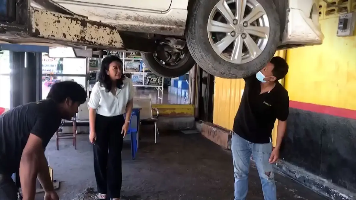 ปันสุขรถน้ำท่วม บริการซ่อมฟรีรถจมน้ำ ปันสุขรถน้ำท่วม บริการซ่อมฟรีรถจมน้ำ