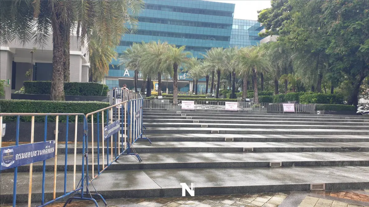 บรรยากาศหน้าศาลรัฐธรรมนูญ ตัดสินปม"8 ปีนายก" ยังไม่มีผู้ชุมนุมรวมตัว