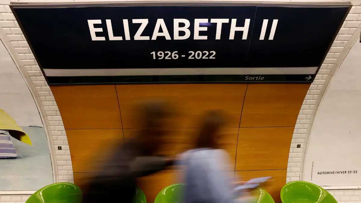 สถานีรถไฟใต้ดินปารีสเปลี่ยนชื่อชั่วคราวเป็น "Elizabeth II" เพื่อไว้อาลัยควีน