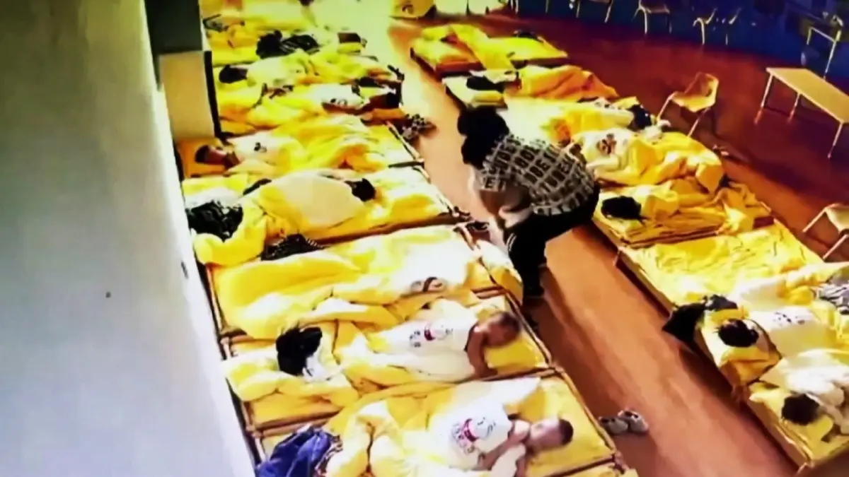 คลิปครูจีนอพยพเด็กอนุบาลนับร้อยหนีแผ่นดินไหวปลอดภัย คลิปครูจีนอพยพเด็กอนุบาลนับร้อยหนีแผ่นดินไหวปลอดภัย
