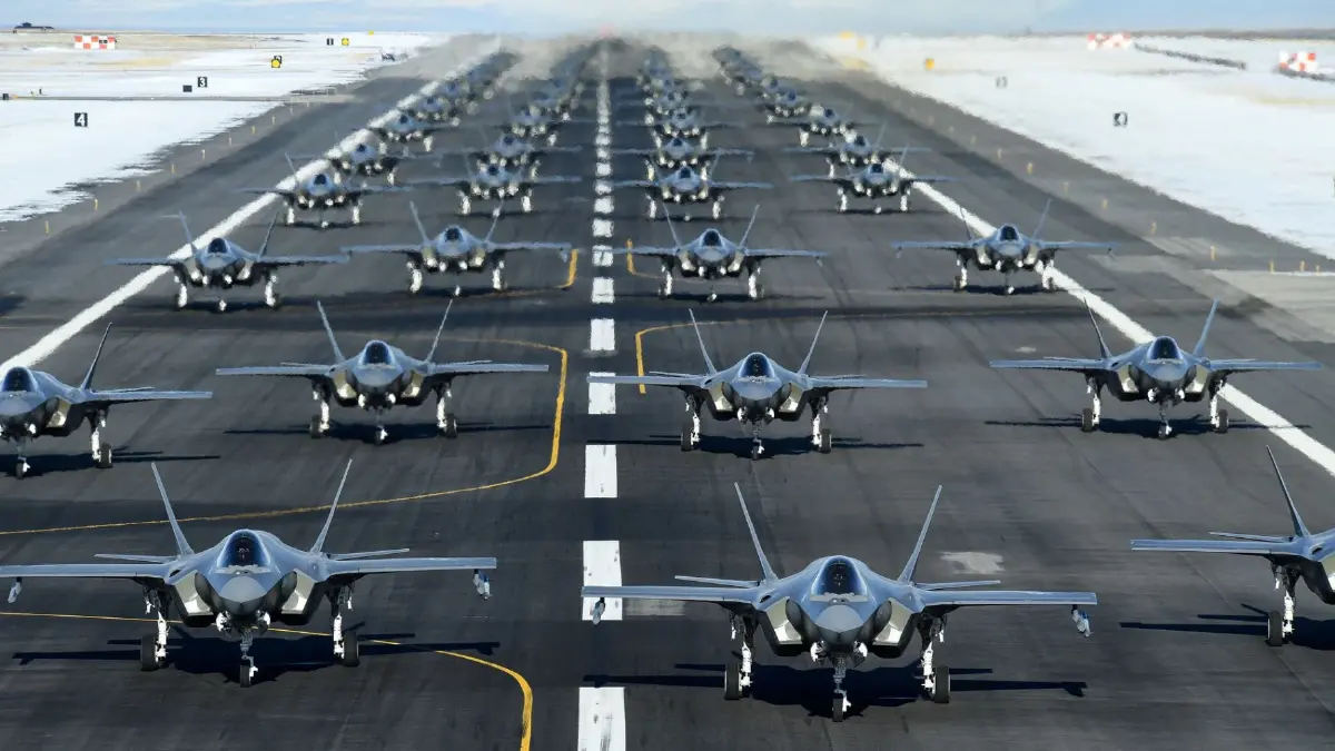 เพนตากอนระงับส่ง F-35 เจอชิ้นส่วนจากจีน เพนตากอนระงับส่ง F-35 เจอชิ้นส่วนจากจีน