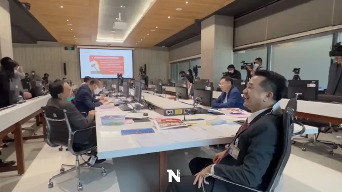 ฝ่ายค้านเกาะติดศาลรัฐธรรมนูญวินิจฉัยนายก 8 ปี ฝ่ายค้านเกาะติดศาลรัฐธรรมนูญวินิจฉัยนายก 8 ปี