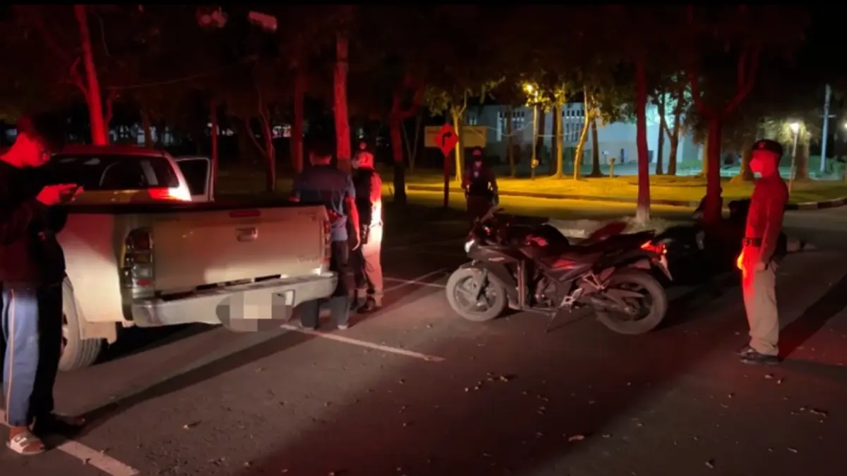 สลด ครูศรีสะเกษเครียดป่วยซึมเศร้า รมควันปลิดชีพตัวเองในรถ สลด ครูศรีสะเกษเครียดป่วยซึมเศร้า รมควันปลิดชีพตัวเองในรถ