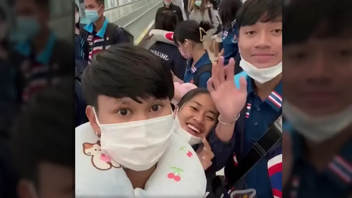 "บิว ภูริพล" นำทัพกรีฑาเดินทางกลับไทย หลังคว้า 2 ทอง 6 เงิน ศึกยุวชนเอเชีย