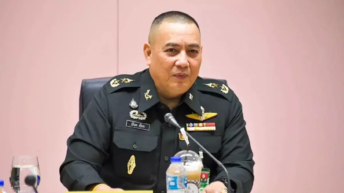 โฆษกทบ. แจง นักธุรกิจร้องถูกทหารขู่ เรื่องนานแล้ว ไม่เกี่ยวกราดยิงโคราช โฆษกทบ. แจง นักธุรกิจร้องถูกทหารขู่ เรื่องนานแล้ว ไม่เกี่ยวกราดยิงโคราช