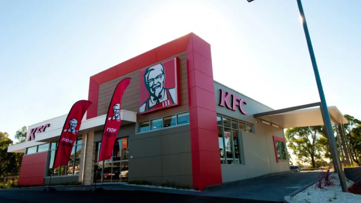 ทัวร์ลงพนักงาน KFC ออสเตรเลีย ทำพฤติกรรมโสโครก ทัวร์ลงพนักงาน KFC ออสเตรเลีย ทำพฤติกรรมโสโครก